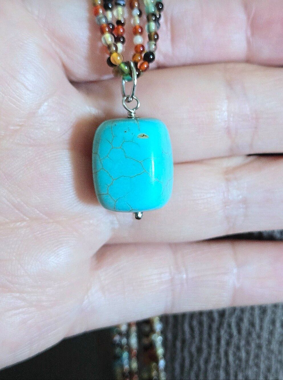 Triple3️⃣ Strand Glass🪟 Bead Necklace with Turquouise🩵 Pendant - Picture 15 of 16